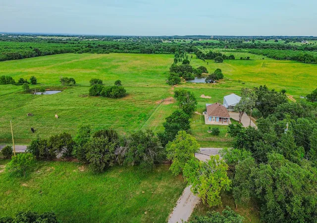 Homes for sale in Lipan, TX | 6416 County Road 146, Lipan, TX 76462 | MLS# 21261842