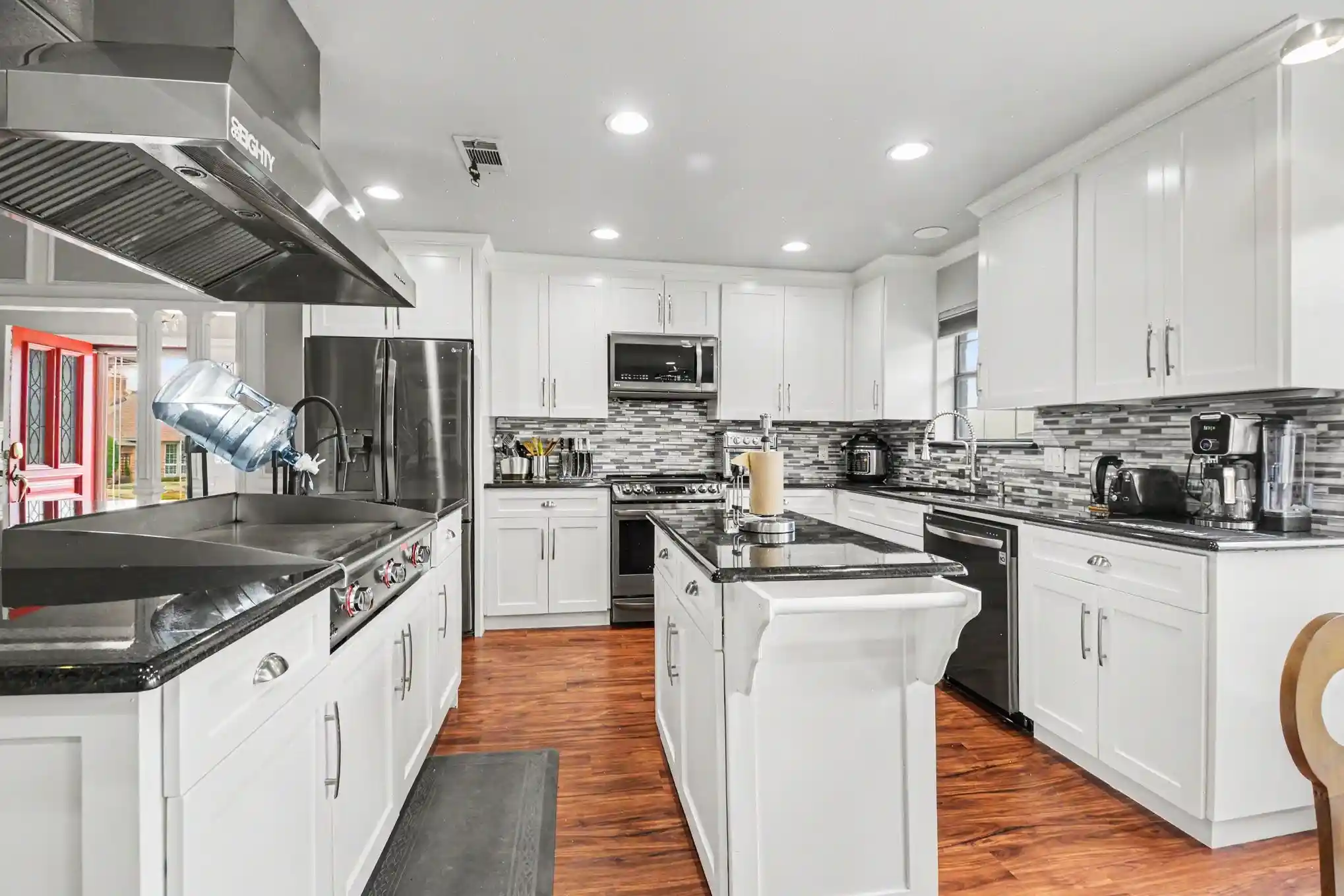 Photo 1 of Single family home for sale at 2212 Southern Ct, Carrollton, TX 75006 | MLS# 21225208 | Listing updated on 2026-10-27