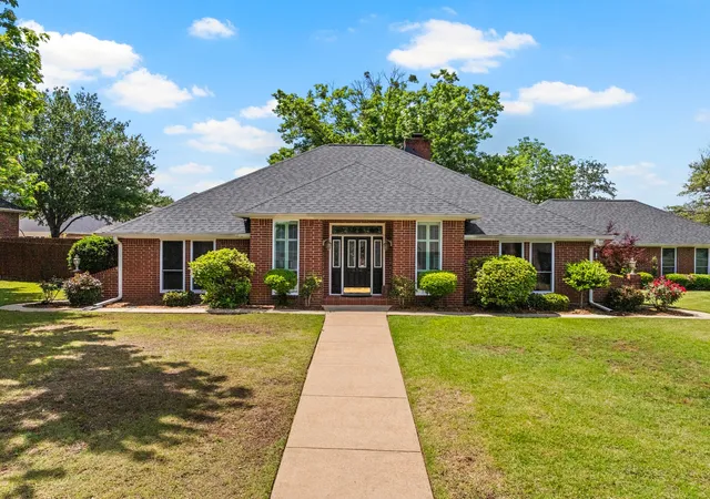 Homes for sale in Mount Pleasant, TX | 212 Turnberry Cir, Mount Pleasant, TX 75455 | MLS# 21264407