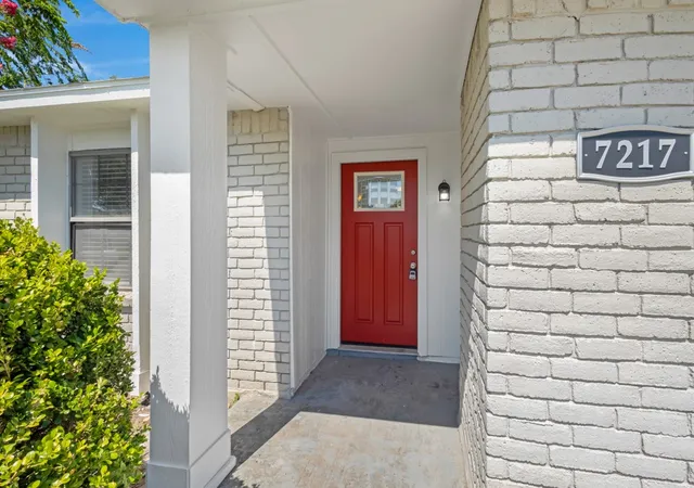 Photo 2 of Single family home for sale at 7217 Knight Dr, The Colony, TX 75056 | MLS# 21262959 | Listing updated on 2026-08-29