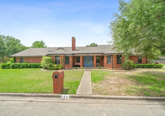 Photo 3 of Single family home for sale at 163 Granada Sq, Canton, TX 75103 | MLS# 21257409 | Listing updated on 2026-08-27