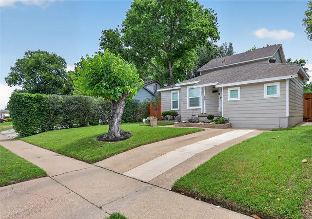 Photo 2 of Single family home for sale at 1224 Marion Ave, Fort Worth, TX 76104 | MLS# 21258504 | Listing updated on 2026-07-05