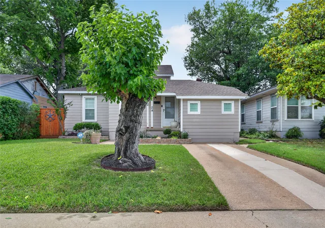 Photo 3 of Single family home for sale at 1224 Marion Ave, Fort Worth, TX 76104 | MLS# 21258504 | Listing updated on 2026-07-05