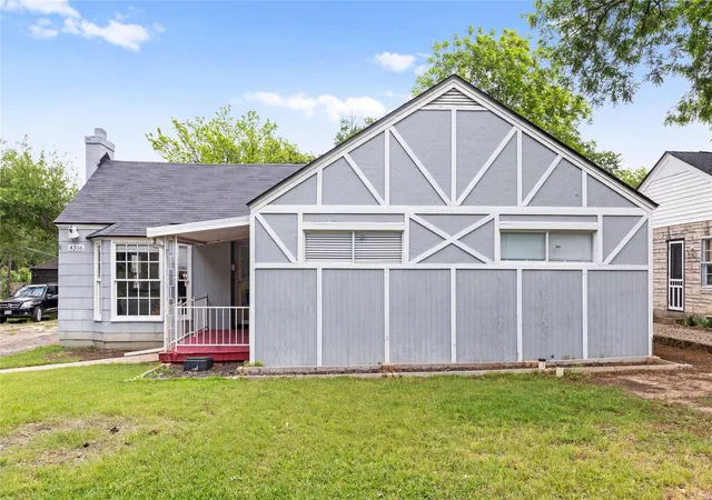 2nd image of 4316 Kenwood Ct, Fort Worth, TX 76103 | MLS# 21264619