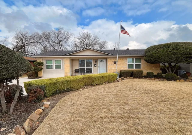 Photo 1 of Single family home for sale at 905 Miranda Dr, Mesquite, TX 75149 | MLS# 21264676 | Listing updated on 2026-07-18