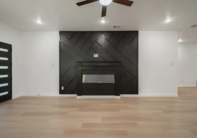 3rd image of 4151 Odessa St, Dallas, TX 75212 | MLS# 21255113