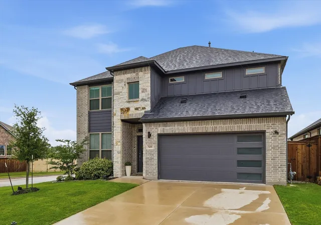 Photo 2 of Single family home for sale at 5601 Annie Creek Rd, Fort Worth, TX 76126 | MLS# 21264629 | Listing updated on 2026-07-15