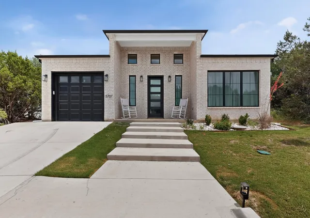 Photo 1 of Single family home for sale at 5707 San Jacinto Dr, Granbury, TX 76048 | MLS# 21264710 | Listing updated on 2026-07-14