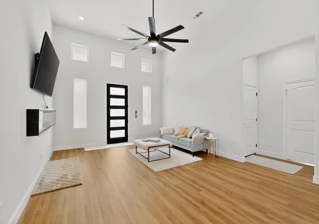 Photo 3 of Single family home for sale at 5707 San Jacinto Dr, Granbury, TX 76048 | MLS# 21264710 | Listing updated on 2026-07-14