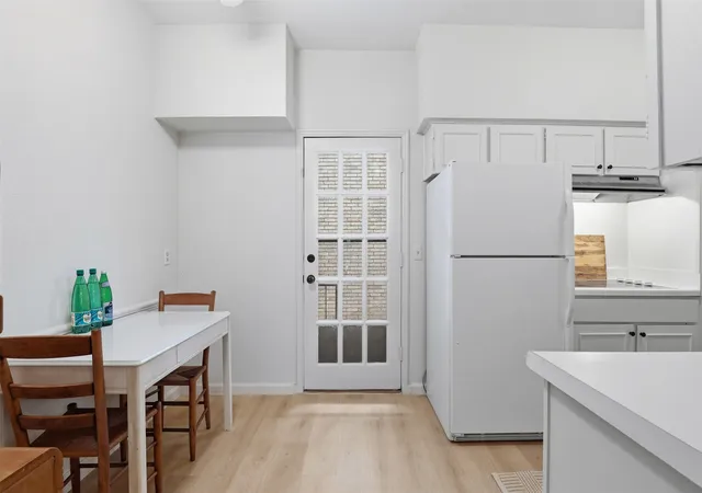 2nd image of 4312 Bellaire Dr S, Fort Worth, TX 76109