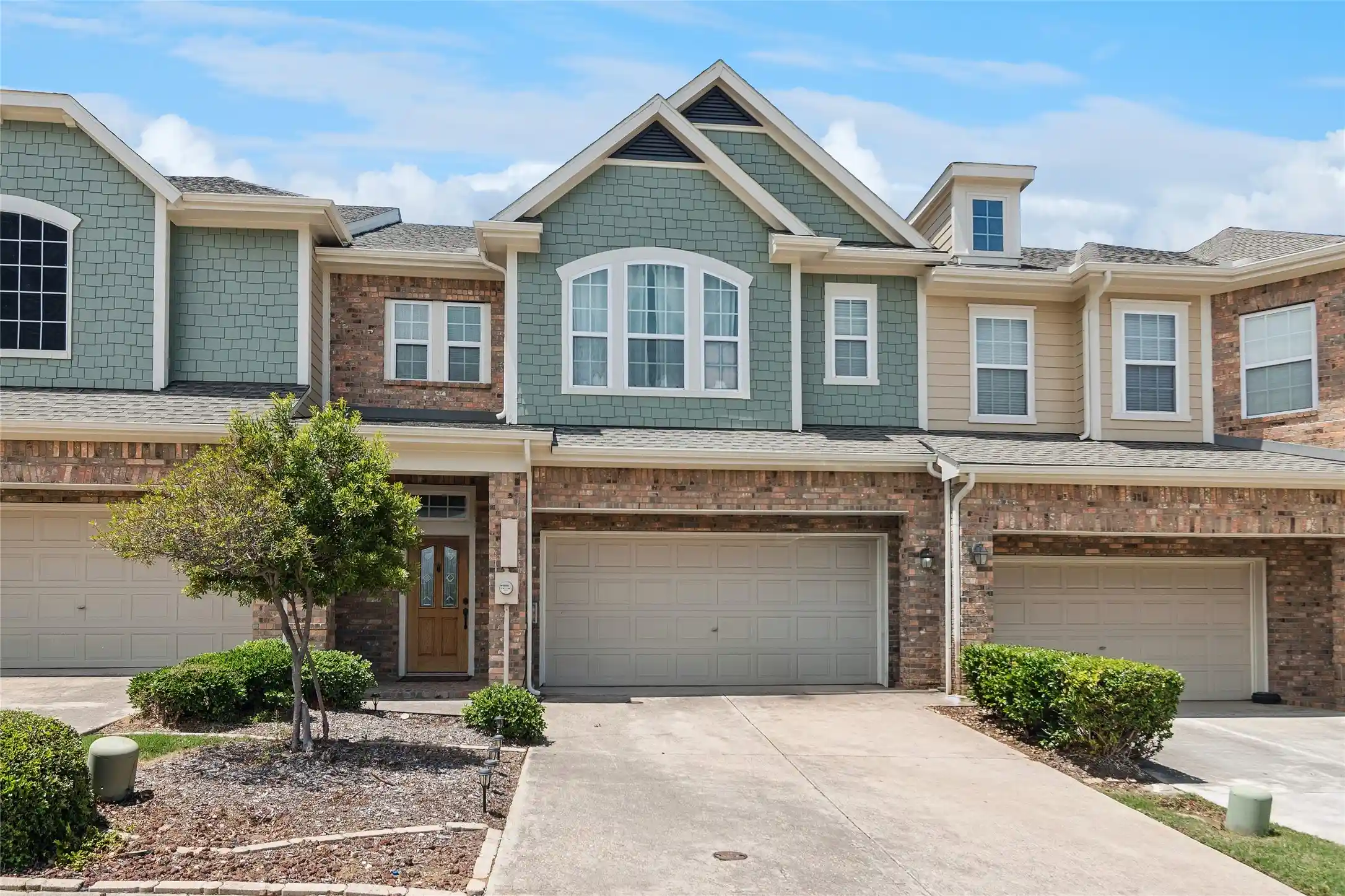 Photo 1 of Townhouse for sale at 3861 Marcillia Cir, Irving, TX 75038 | MLS# 21263539 | Listing updated on 2026-05-13