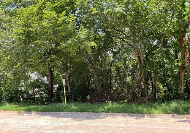 Land for sale at 41 Wyndmere Dr, DeSoto, TX 75115 | MLS# 21264835