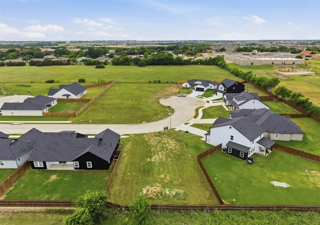 Homes for sale in Godley, TX | 572 Highview Ct, Godley, TX 76044 | MLS# 21263424
