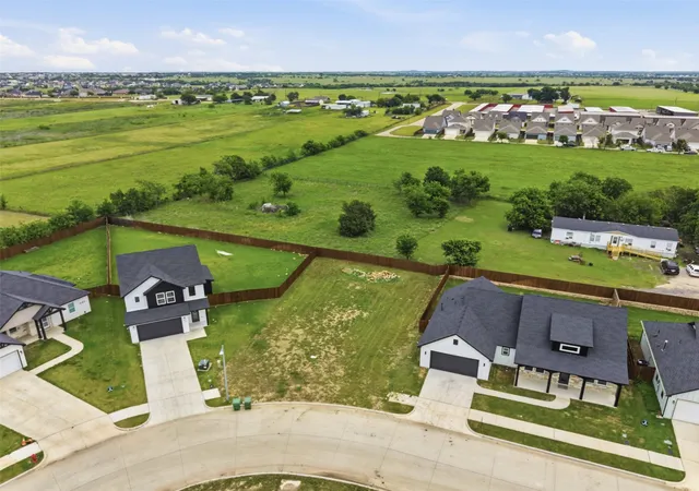 Homes for sale in Godley, TX | 572 Highview Ct, Godley, TX 76044 | MLS# 21263424