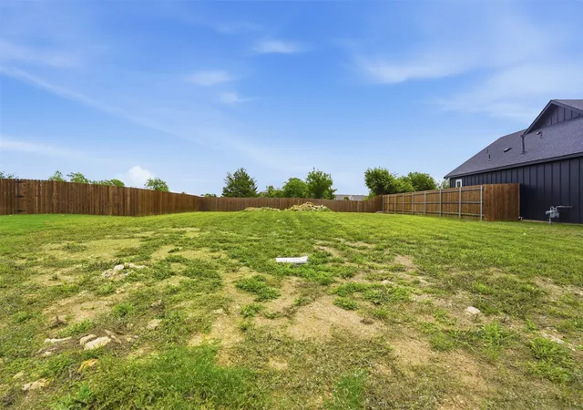 Homes for sale in Godley, TX | 572 Highview Ct, Godley, TX 76044 | MLS# 21263424