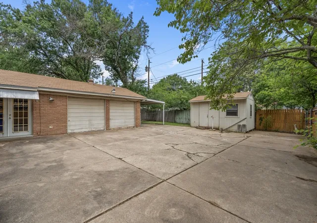 Homes for sale in Waco, TX | 5807 Caldwell St, Waco, TX 76710 | MLS# 21264867