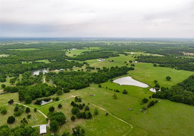 Photo 2 of Single family home for sale at 5531 Ne County Road 3130, Kerens, TX 75144 | MLS# 21264765 | Listing updated on 2026-08-24