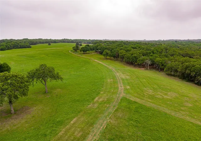 Photo 4 of Single family home for sale at 5531 Ne County Road 3130, Kerens, TX 75144 | MLS# 21264765 | Listing updated on 2026-08-24