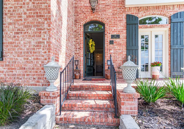 Photo 2 of Single family home for sale at 40 Enclave Ct, Waco, TX 76708 | MLS# 21250524 | Listing updated on 2026-08-20
