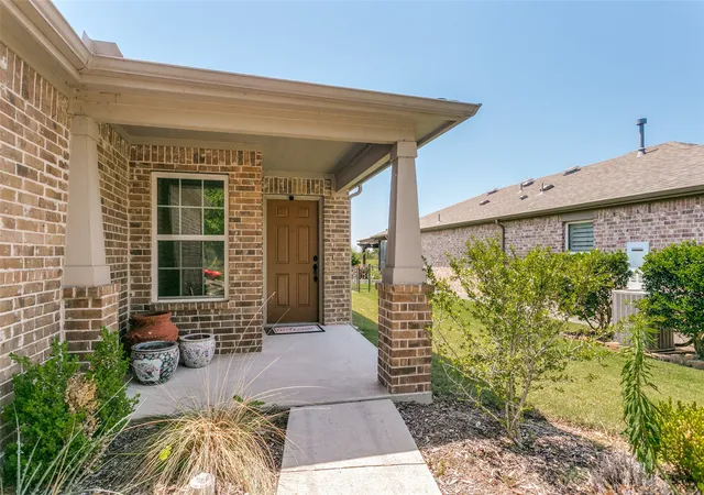 Homes for sale in Frisco, TX | 1643 Birmingham Forest Dr, Frisco, TX 75036 | MLS# 21264705