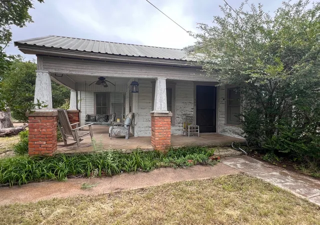 Homes for sale in Gustine, TX | 101 E Commerce St, Gustine, TX 76455 | MLS# 21253404