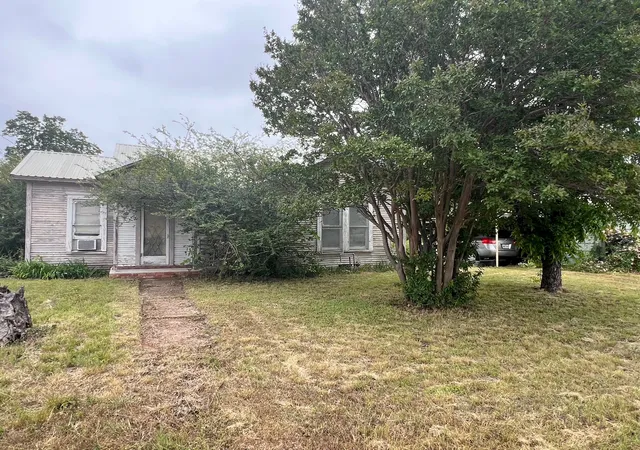 Homes for sale in Gustine, TX | 101 E Commerce St, Gustine, TX 76455 | MLS# 21253404