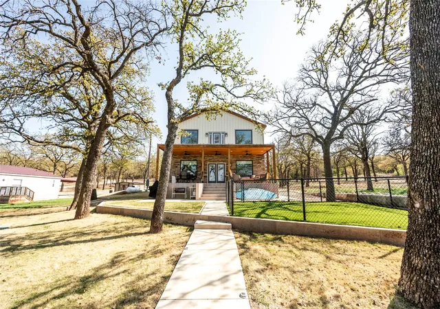 Homes for sale in Nocona, TX | 1529 Casino Rd, Nocona, TX 76255 | MLS# 21264942