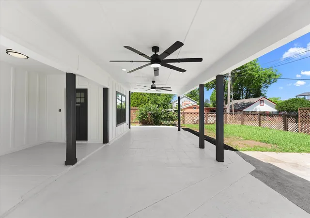 Photo 4 of Single family home for sale at 300 Steinman Ave, Dallas, TX 75203 | MLS# 21258640 | Listing updated on 2026-10-06