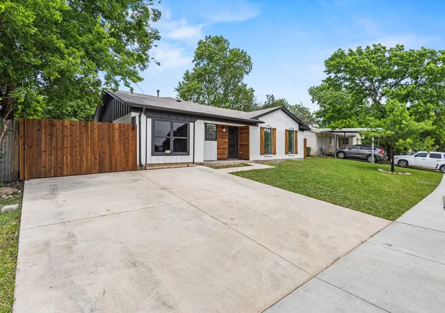 Homes for sale in Balch Springs, TX | 14409 Horseshoe Trl, Balch Springs, TX 75180 | MLS# 21265031