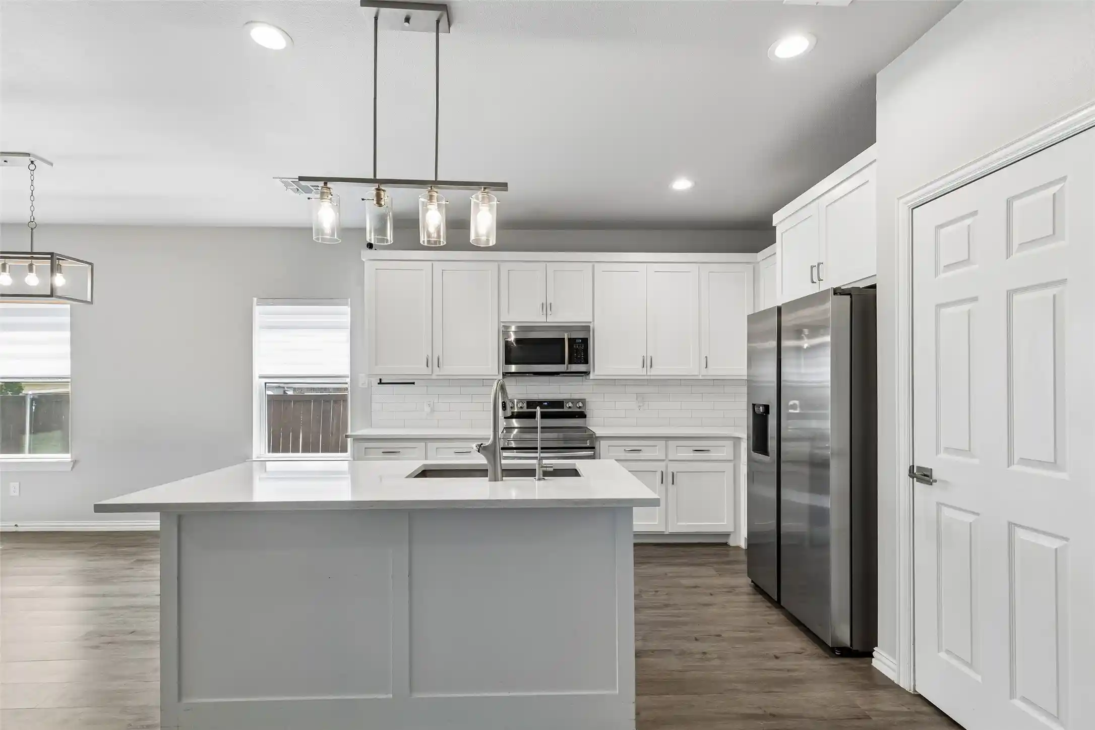 Photo 1 of Single family home for sale at 4945 Ramey Ave, Fort Worth, TX 76105 | MLS# 21263390 | Listing updated on 2026-10-15