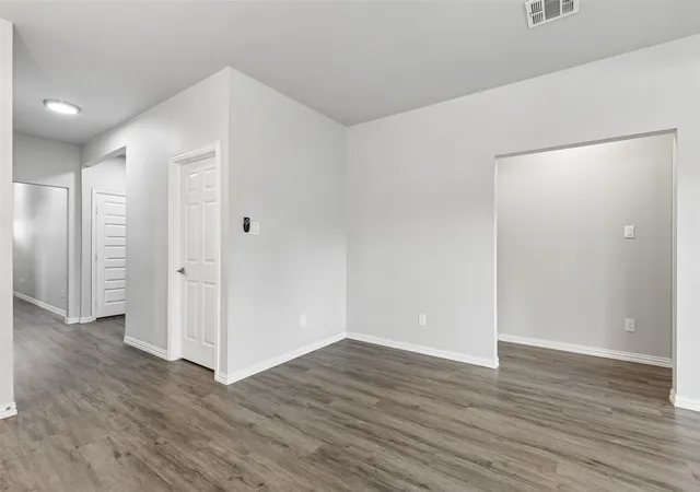 Homes for sale in Fort Worth, TX | 4945 Ramey Ave, Fort Worth, TX 76105 | MLS# 21263390