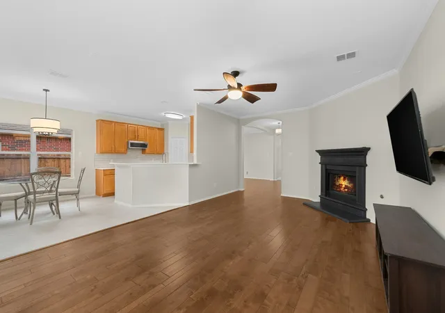 Photo 3 of Sale Pending at 8358 Davis Dr, Frisco, TX 75036 | MLS# 21262215 | Listing updated on 2026-07-24