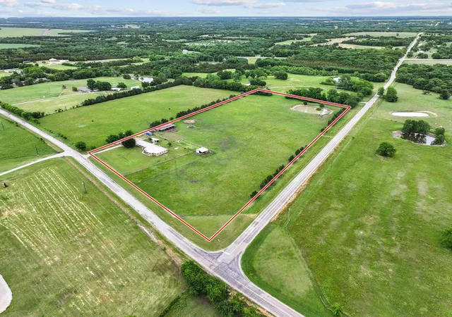 Homes for sale in Leonard, TX | 1217 County Road 4705, Leonard, TX 75452 | MLS# 21261189