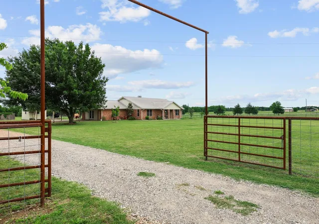Homes for sale in Leonard, TX | 1217 County Road 4705, Leonard, TX 75452 | MLS# 21261189