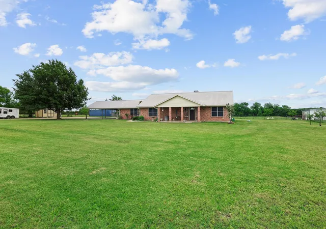 Homes for sale in Leonard, TX | 1217 County Road 4705, Leonard, TX 75452 | MLS# 21261189
