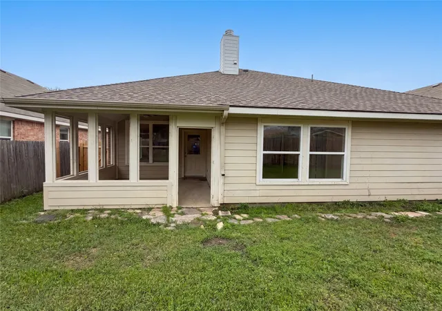 Homes for sale in Little Elm, TX | 1605 Nighthawk Dr, Little Elm, TX 75068 | MLS# 21265049