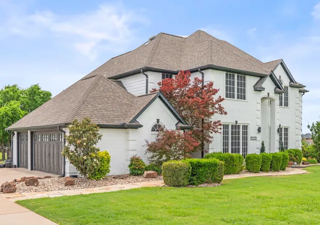 Photo 2 of Single family home for sale at 1025 E Ownsby Pkwy, Celina, TX 75009 | MLS# 21257999 | Listing updated on 2026-08-27