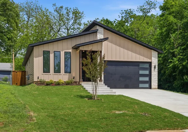 Photo 1 of Sale Pending at 521 W Walker St, Denison, TX 75020 | MLS# 21246721 | Listing updated on 2026-07-15