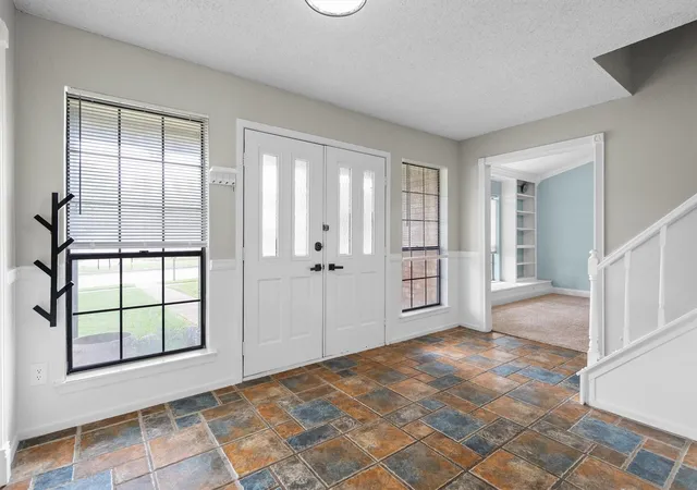 Photo 4 of Sale Pending at 1917 E Collins Blvd, Richardson, TX 75081 | MLS# 21263870 | Listing updated on 2026-07-23