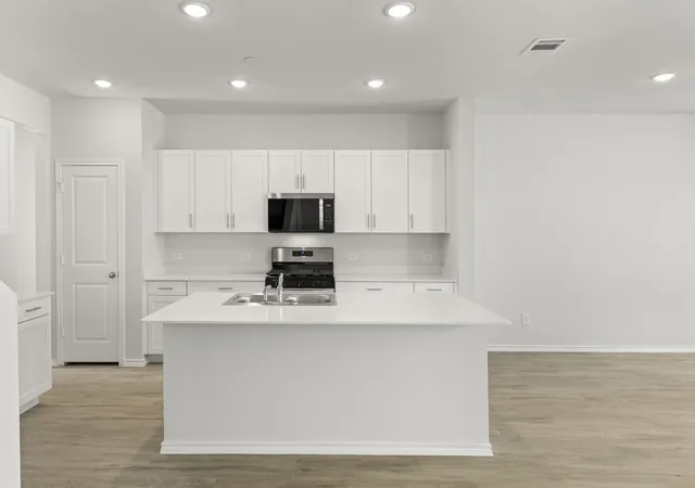 Photo 3 of Townhouse for sale at 5228 Roll Cast Rd, Royse City, TX 75189 | MLS# 21265194 | Listing updated on 2026-10-01