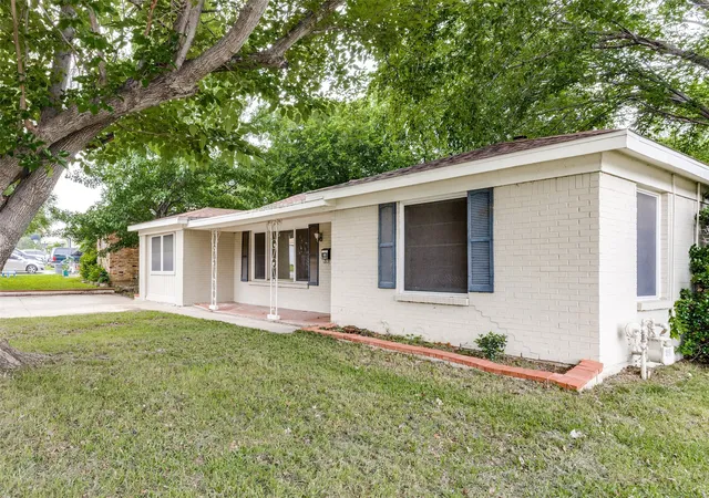 Homes for sale in North Richland Hills, TX | 5901 Circular Dr, North Richland Hills, TX 76117 | MLS# 21265150