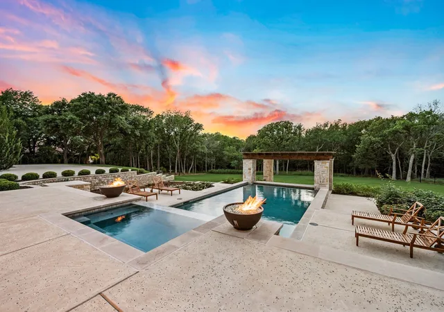 Photo 2 of Mansion for sale at 2105 Bayshore Dr, Flower Mound, TX 75022 | MLS# 21262135 | Listing updated on 2026-09-29