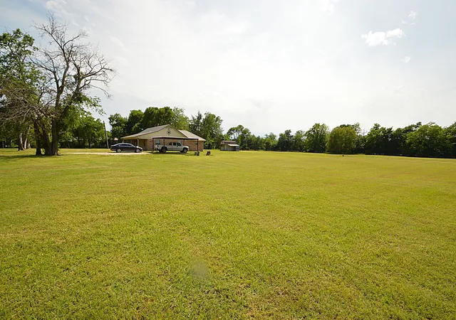 Homes for sale in Klondike, TX | 5913 Farm Road 1528, Klondike, TX 75448 | MLS# 21265250