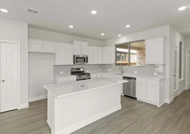 Photo 3 of Single family home for sale at 475 Shady Square Aly, Lavon, TX 75166 | MLS# 21265269 | Listing updated on 2026-08-31