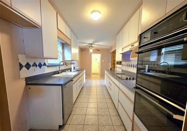 3rd image of 10711 Clearbrook Ln, Dallas, TX 75218 | MLS# 21264257
