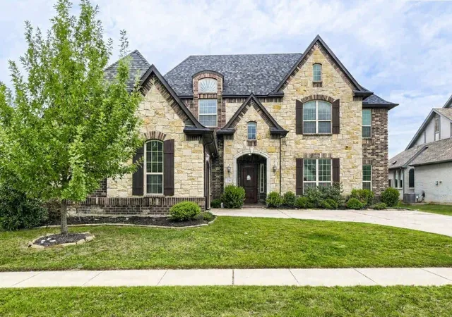 Photo 1 of Single family home for sale at 138 Fairweather Dr, Burleson, TX 76028 | MLS# 21227821 | Listing updated on 2026-10-06