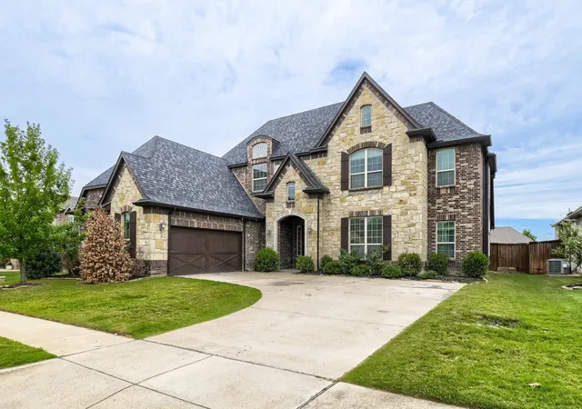 Homes for sale in Burleson, TX | 138 Fairweather Dr, Burleson, TX 76028 | MLS# 21227821