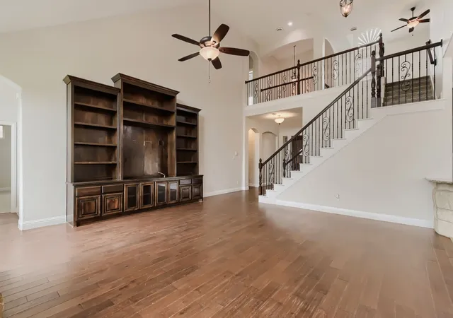 Homes for sale in Burleson, TX | 138 Fairweather Dr, Burleson, TX 76028 | MLS# 21227821