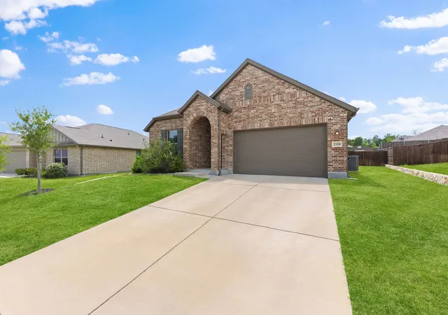 Photo 3 of Single family home for sale at 2320 Atlantic Ave, Anna, TX 75409 | MLS# 21265320 | Listing updated on 2026-08-30