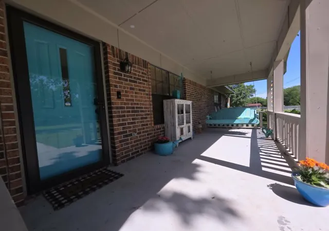 Photo 2 of Single family home for sale at 900 S 8Th Ave, Teague, TX 75860 | MLS# 21265323 | Listing updated on 2026-09-02